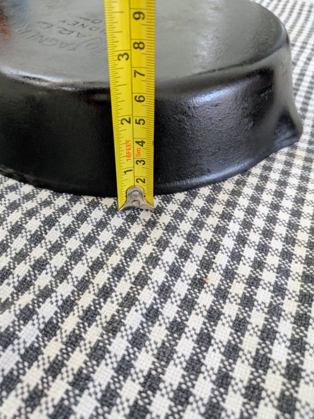 Wagner Ware Sidney "O" No. 8 Cast Iron Skillet- Vintage - Picture 10 of 14
